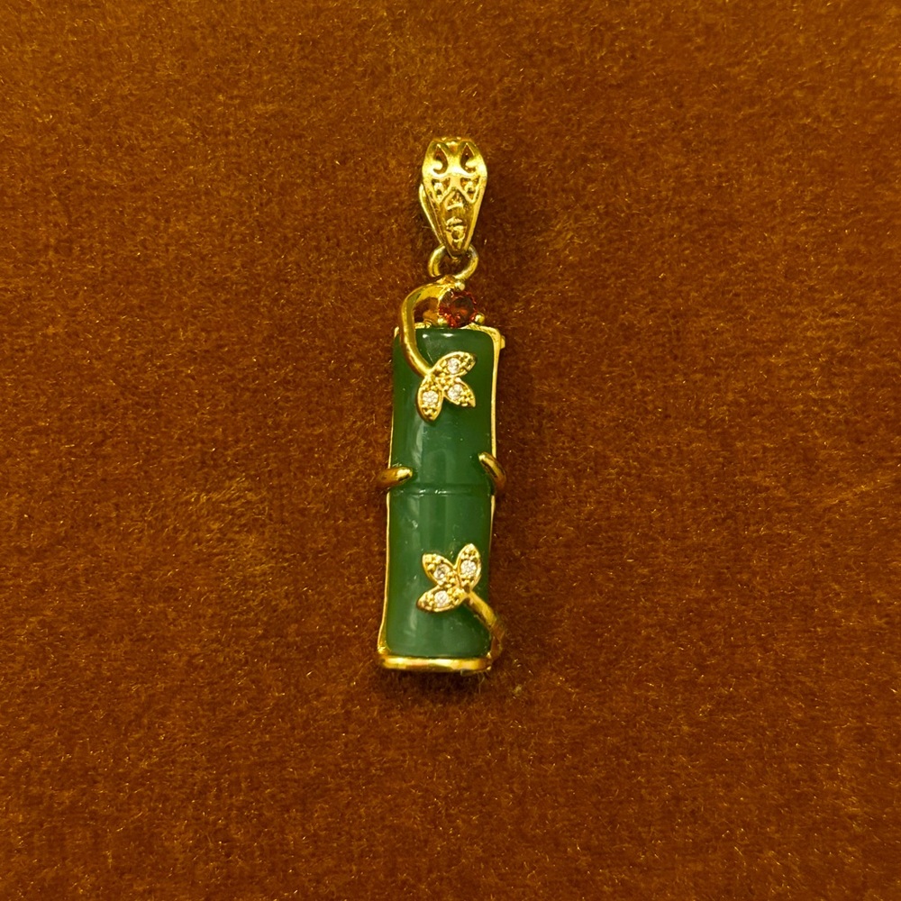 GORGEOUS Jade pendant!
